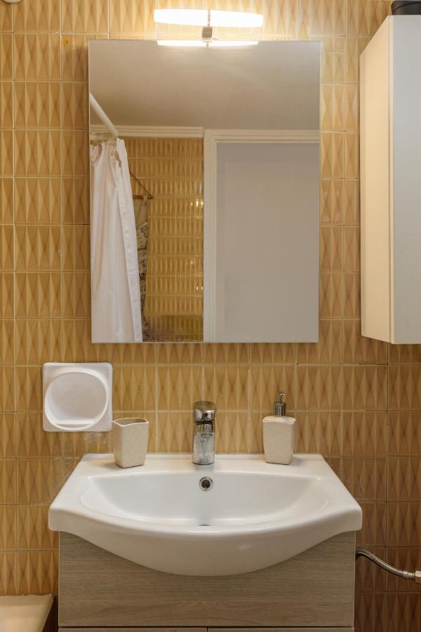 Best Location 3 Bedroom Apartment With View Салоники Экстерьер фото