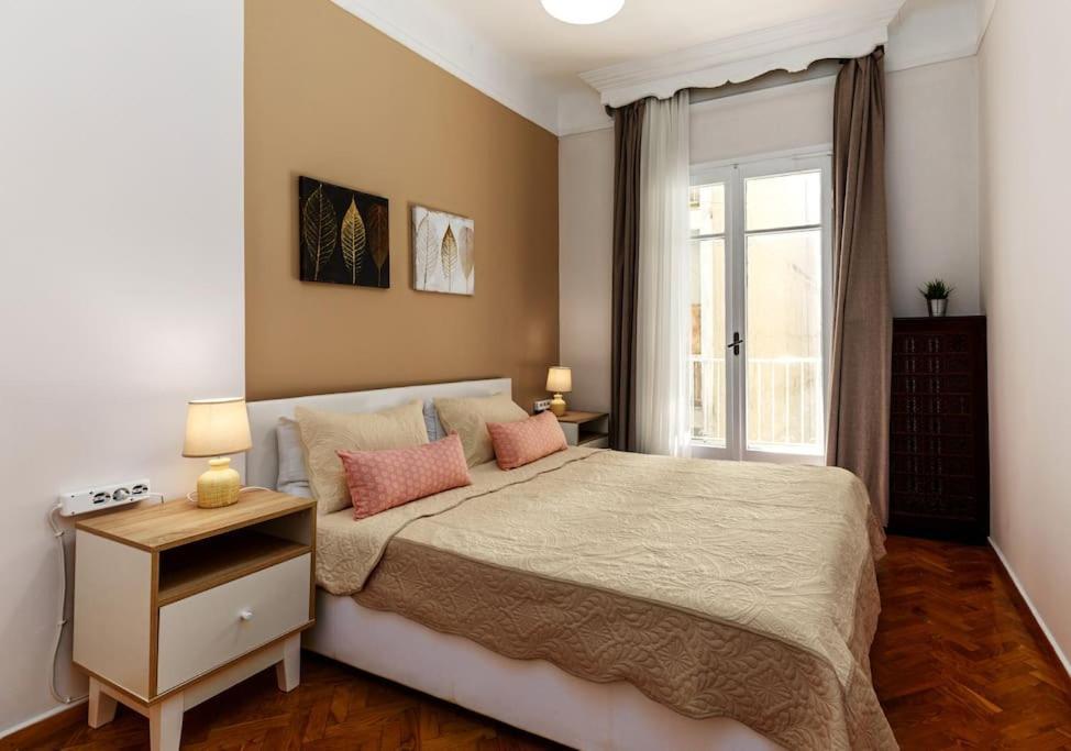 Best Location 3 Bedroom Apartment With View Салоники Экстерьер фото